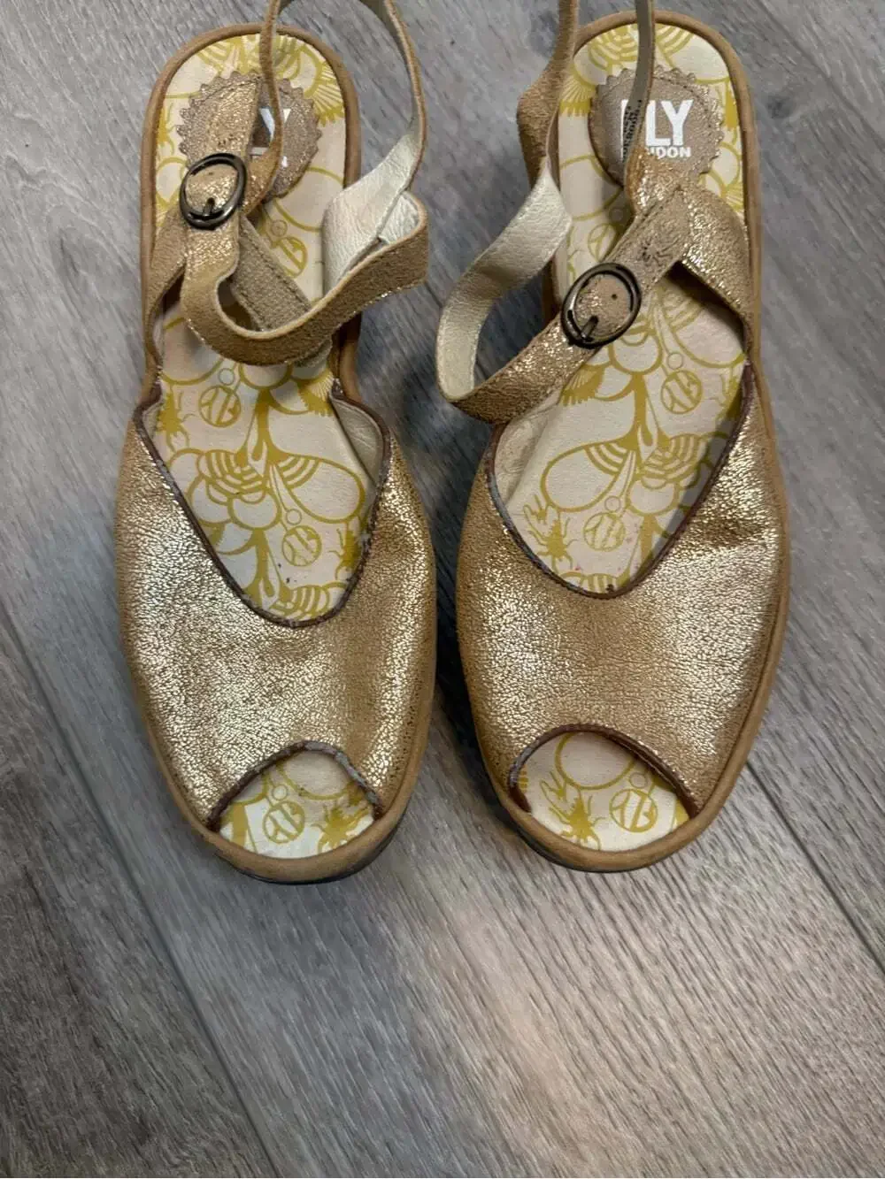 FLY LONDON Leather Yora Wedge Sandals in Metallic Gold Sz US 39